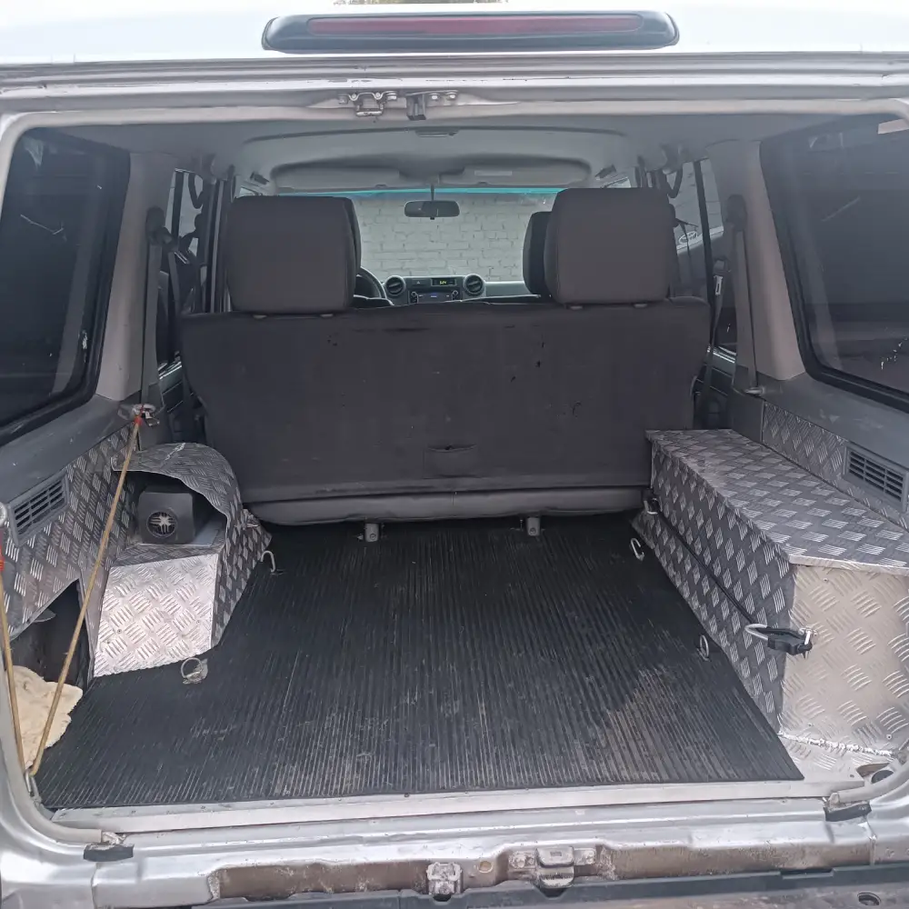 Toyota Land Cruiser — фото 6 из 6