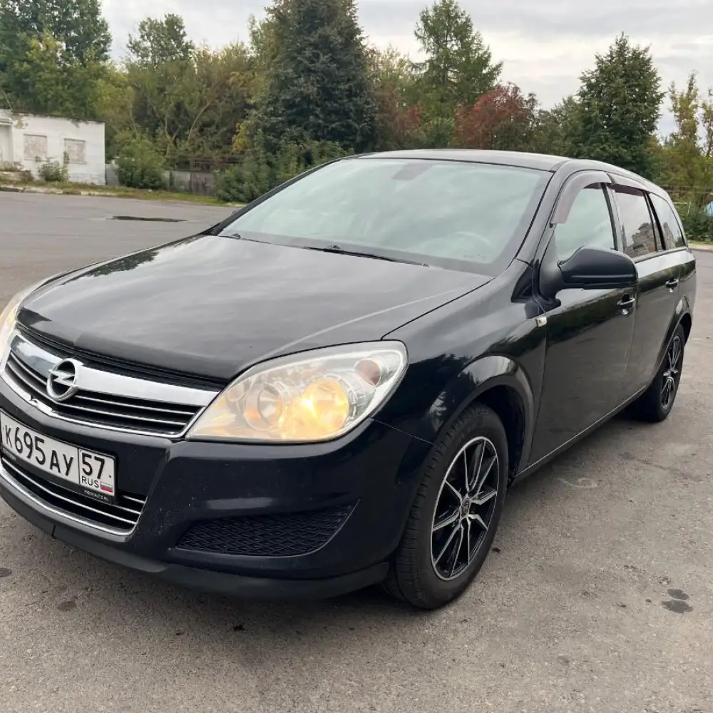 Opel Astra — фото 1 из 6