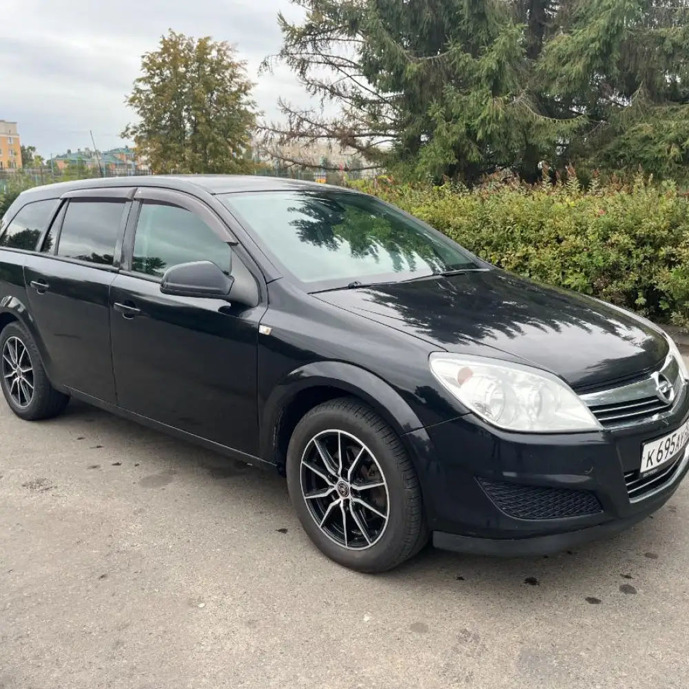 Opel Astra — фото 2 из 6