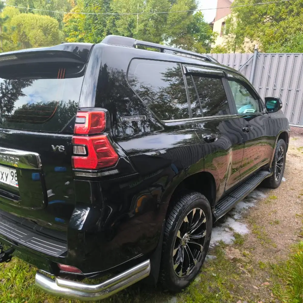 Toyota Land Cruiser Prado — фото 5 из 6