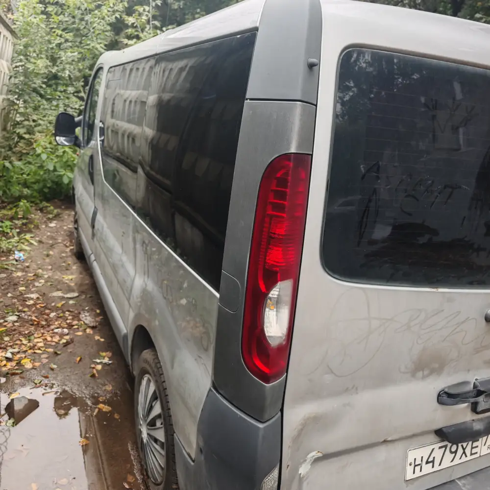 Opel Vivaro — фото 4 из 6