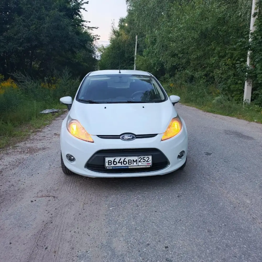 Ford Fiesta — фото 5 из 6