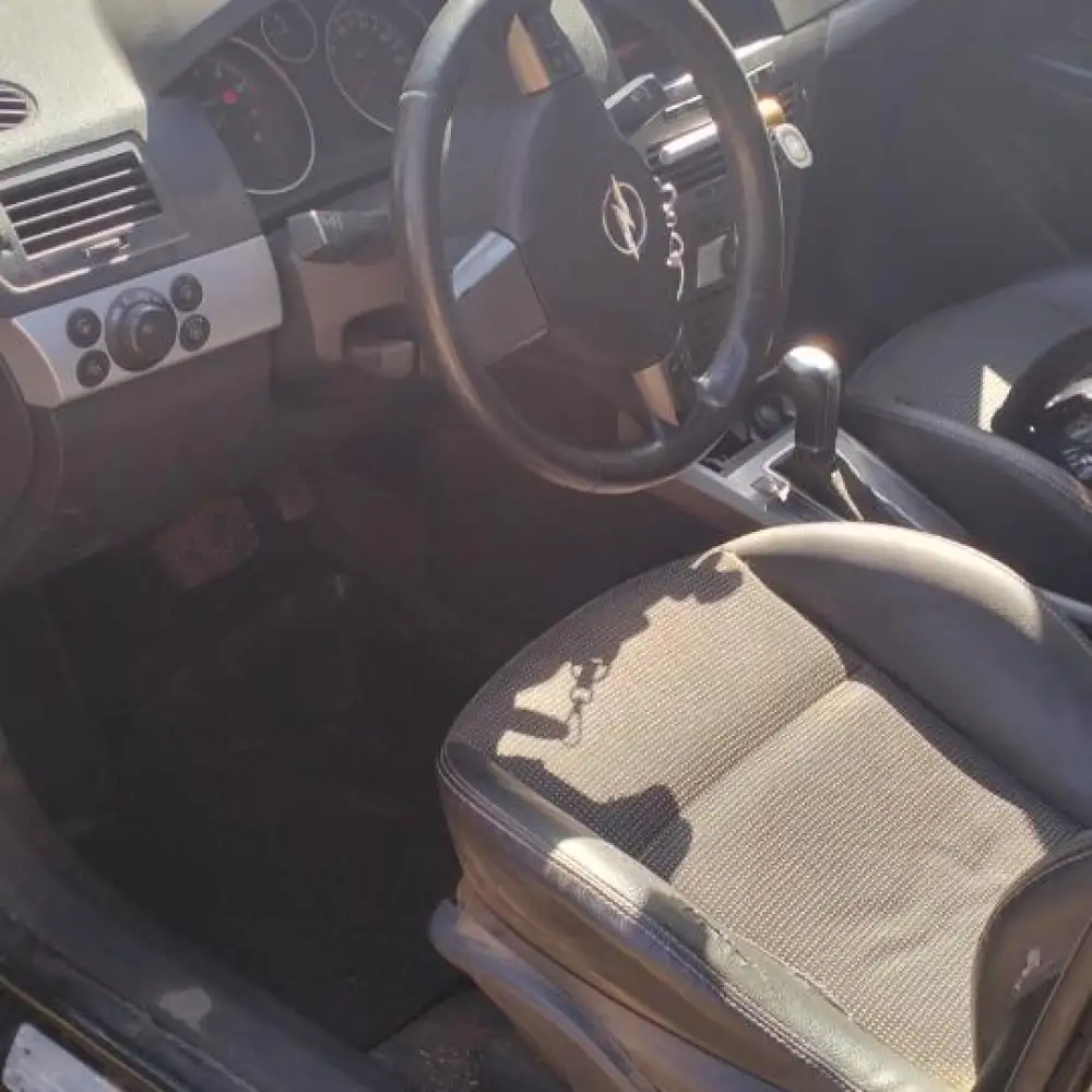 Opel Astra — фото 4 из 6