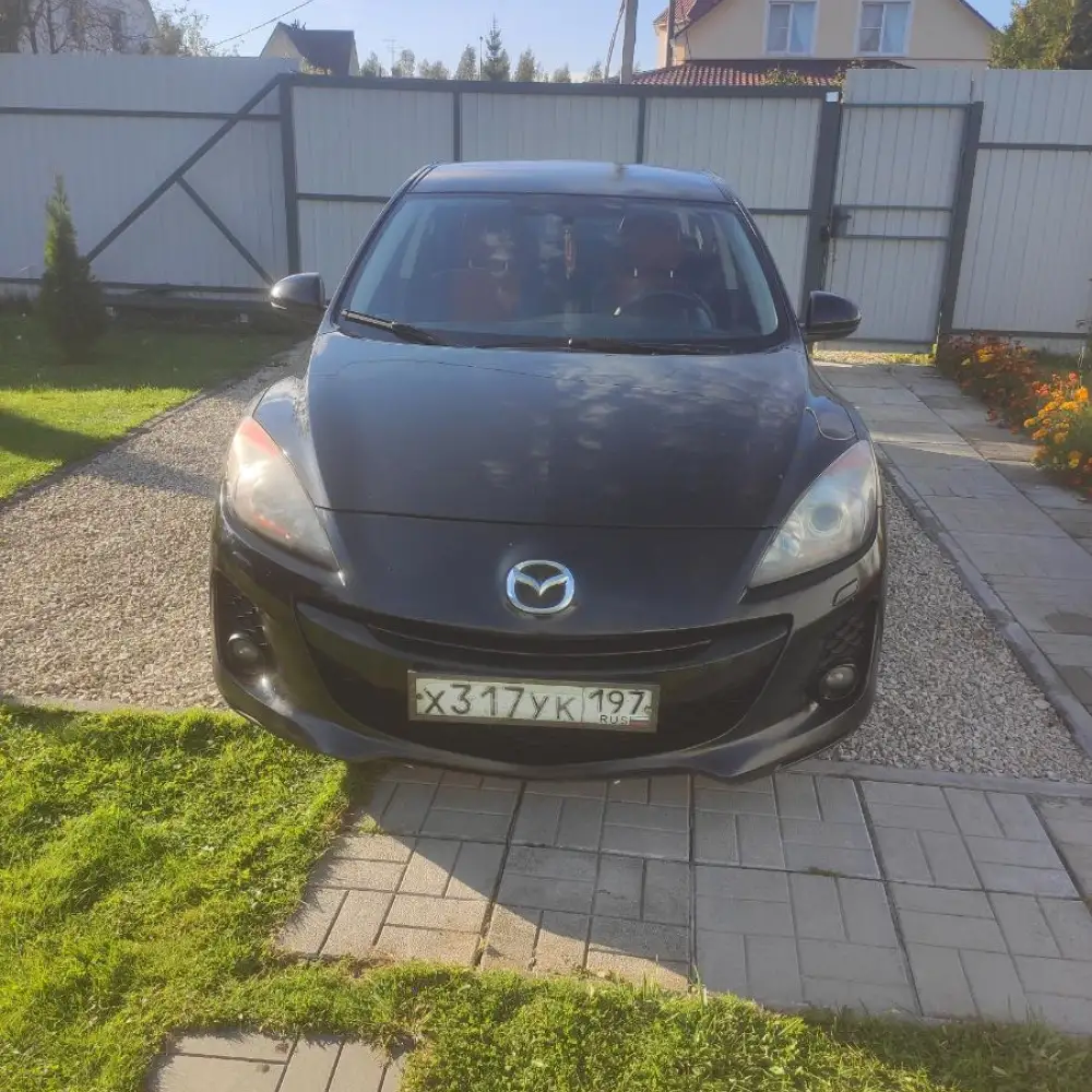 Mazda 3 — фото 1 из 6