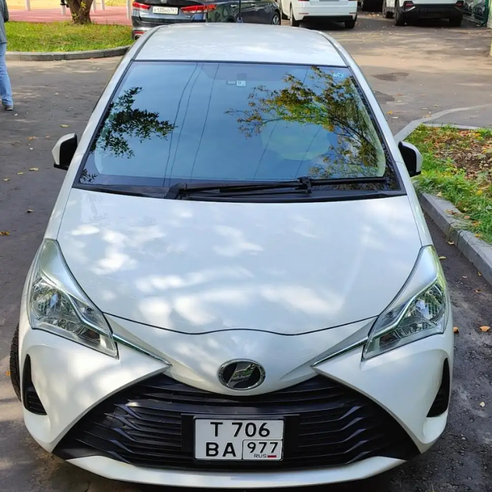 Toyota Vitz — фото 1 из 6