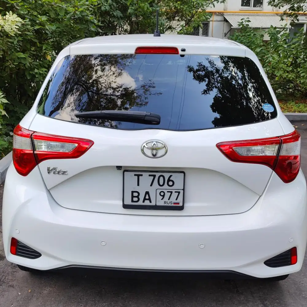 Toyota Vitz — фото 2 из 6
