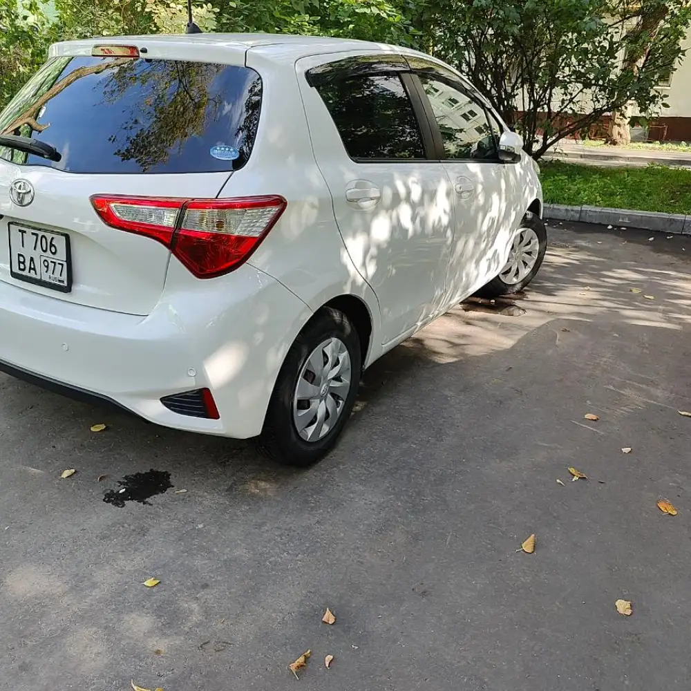 Toyota Vitz — фото 3 из 6