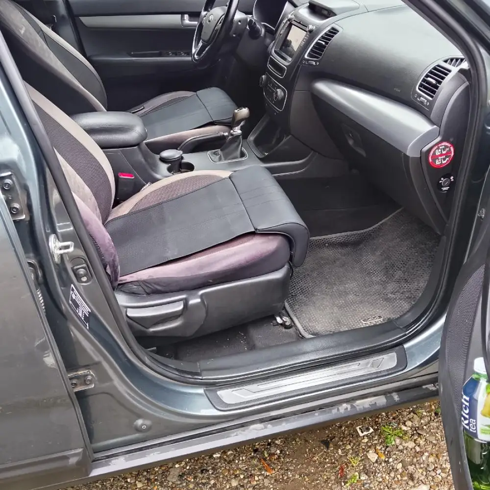 Kia Sorento — фото 5 из 6