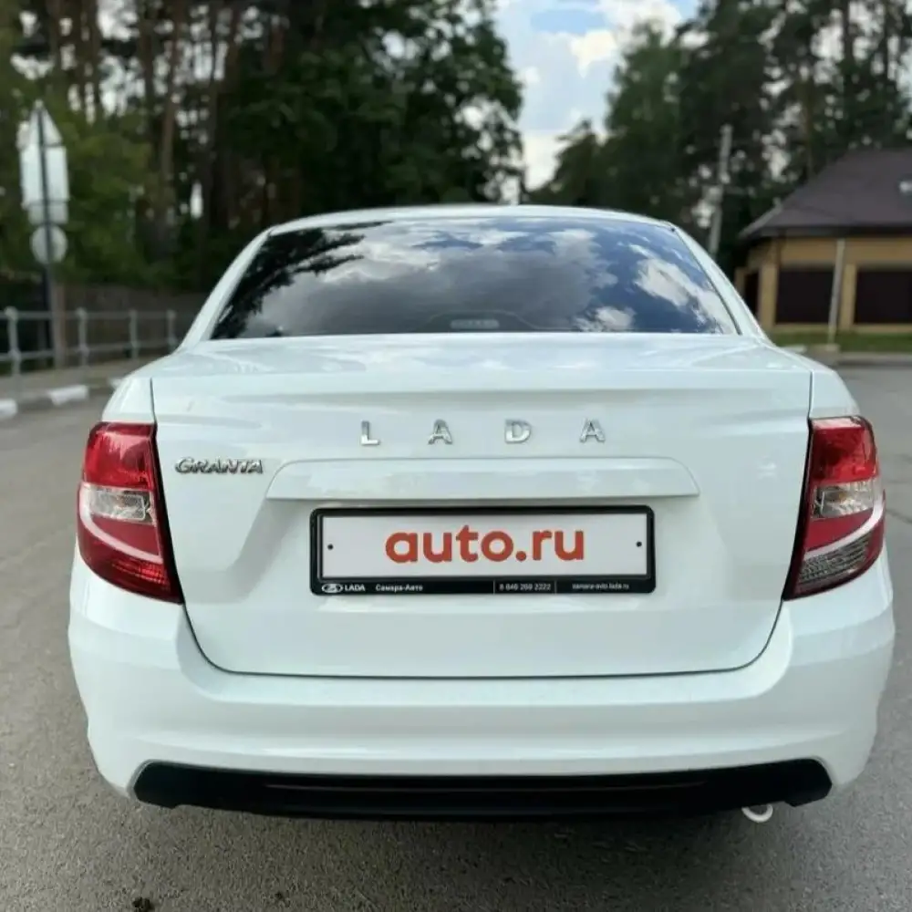 Lada Granta — фото 4 из 6