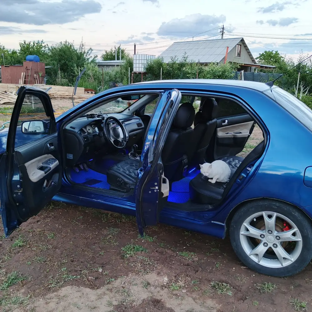 Mitsubishi Lancer — фото 2 из 6