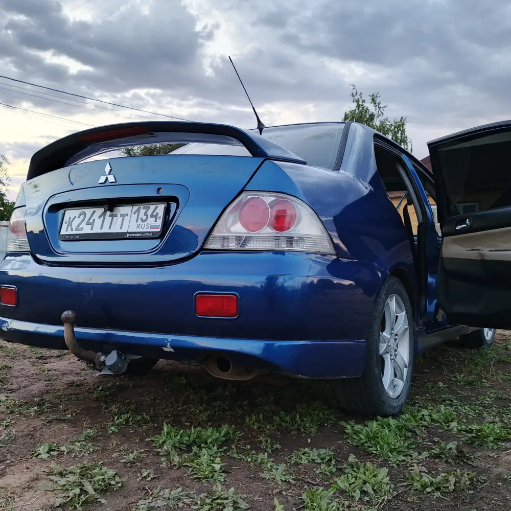 Mitsubishi Lancer — фото 4 из 6