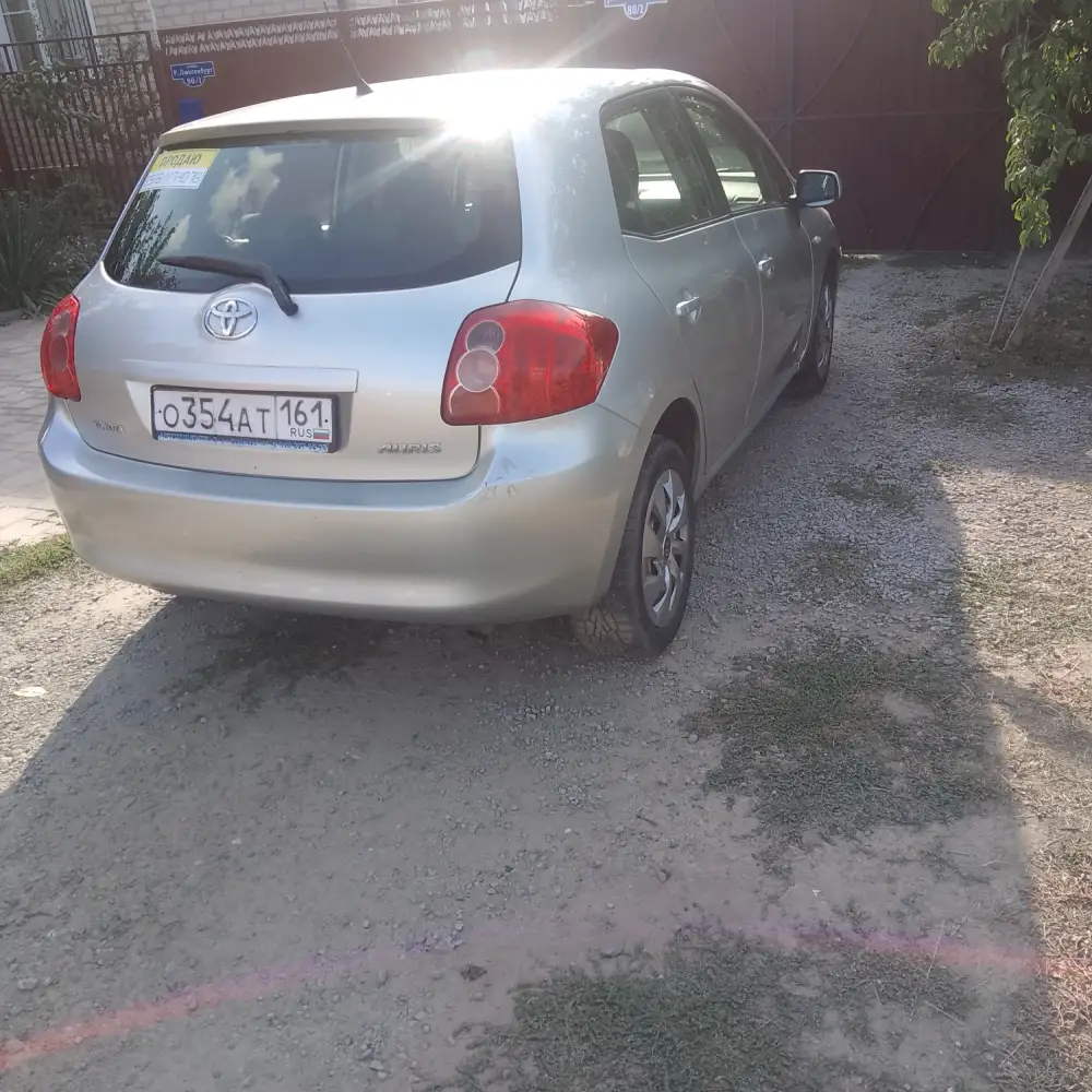 Toyota Auris — фото 3 из 3
