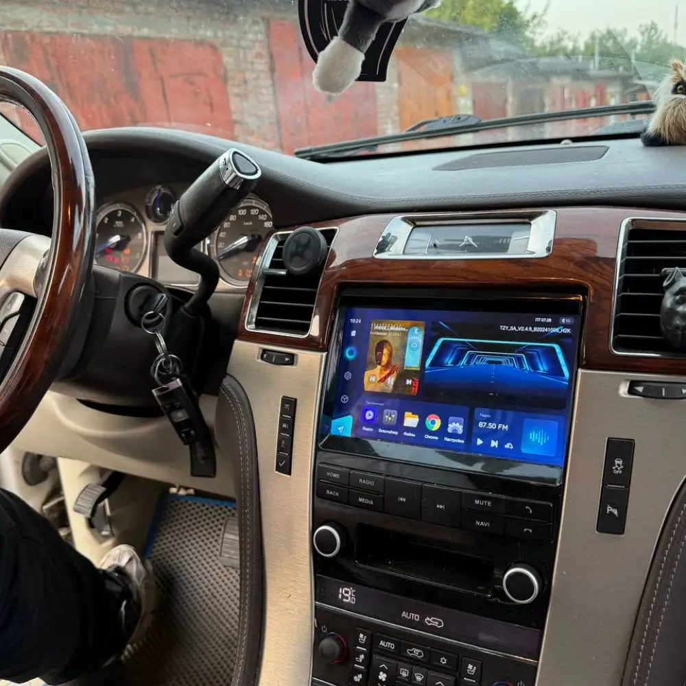 Cadillac Escalade — фото 5 из 6