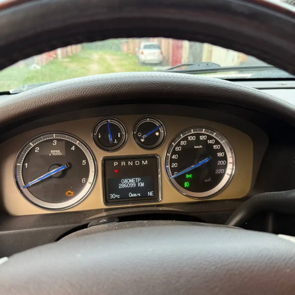 Cadillac Escalade — фото 1 из 6