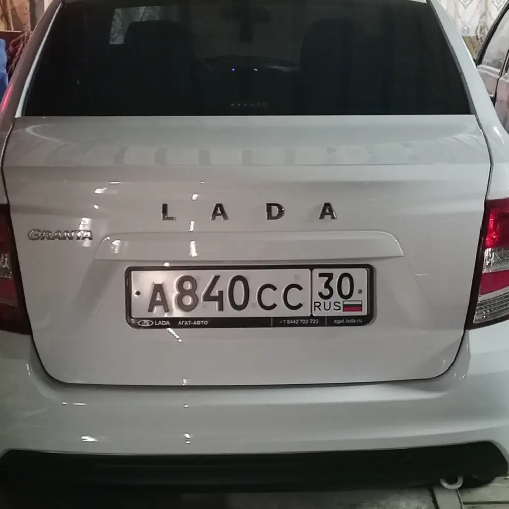 Lada Granta — фото 2 из 6