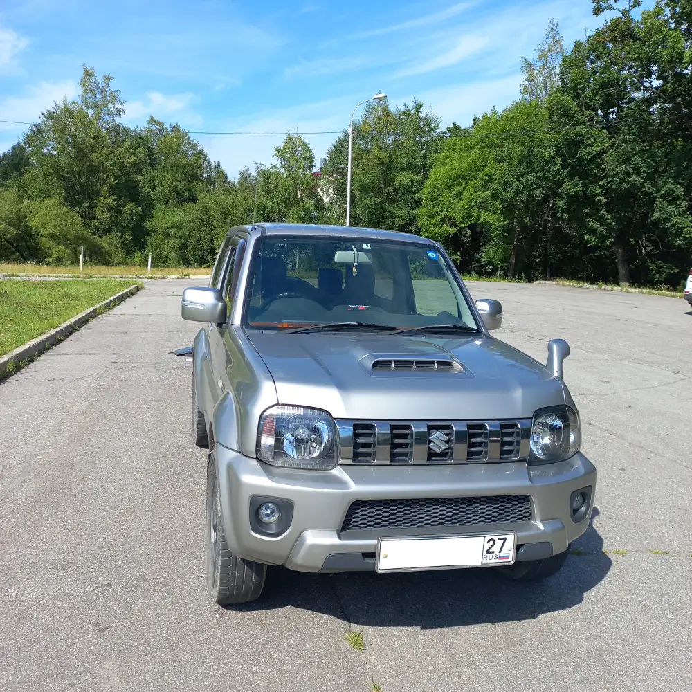 Suzuki Jimny — фото 1 из 6