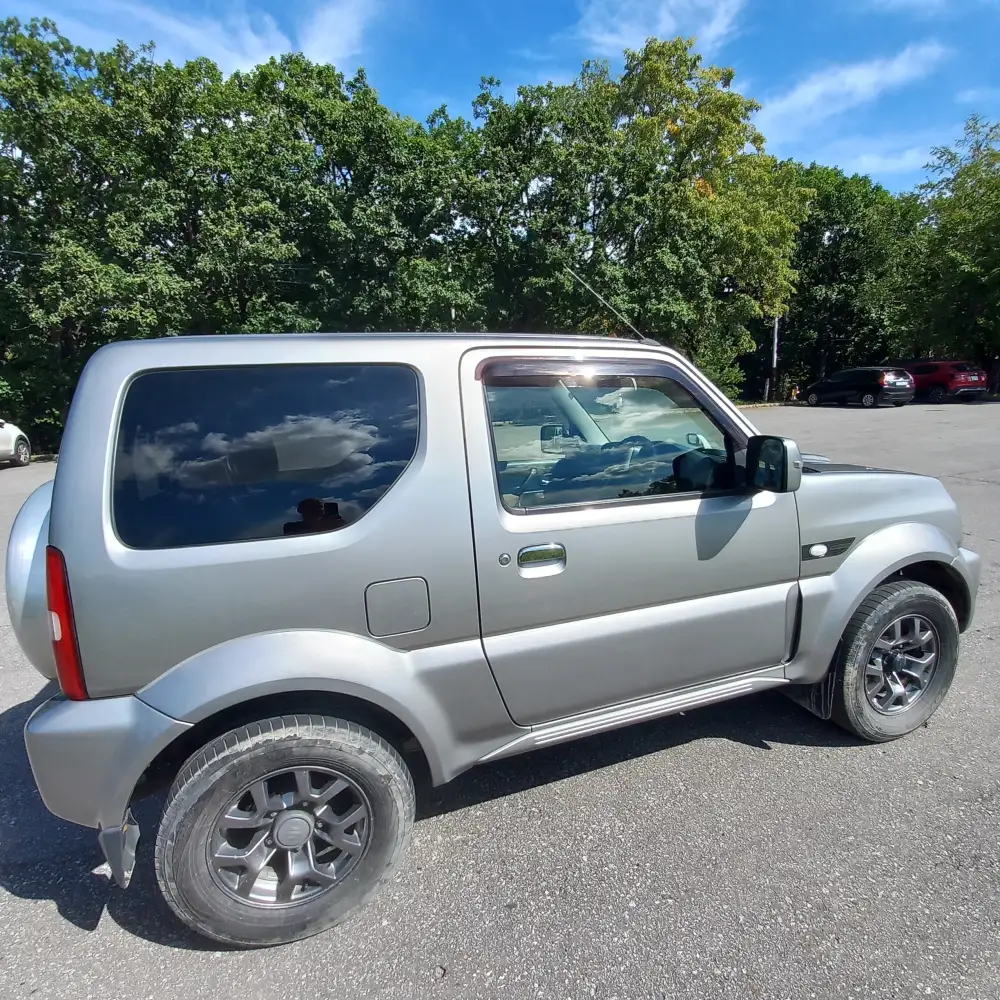 Suzuki Jimny — фото 3 из 6