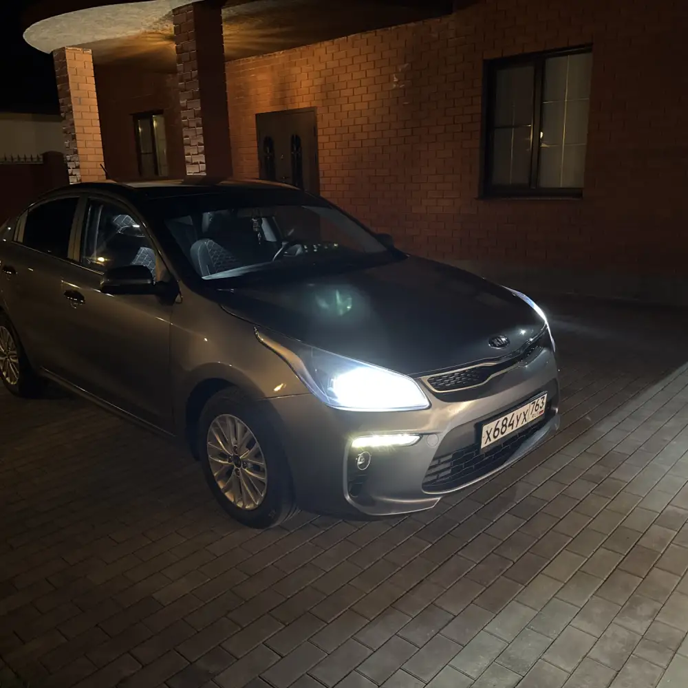 Kia Rio — фото 4 из 6