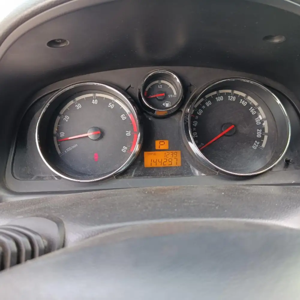Opel Antara — фото 6 из 6