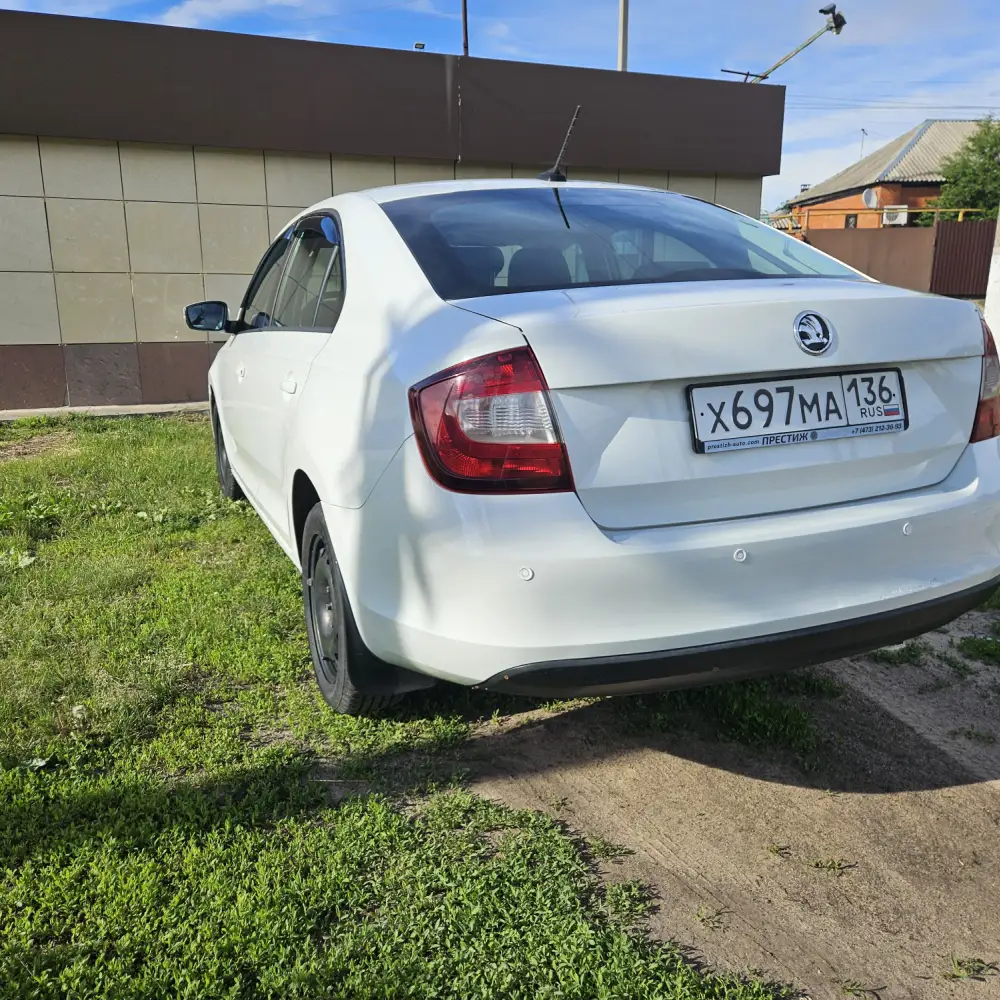 Skoda Rapid — фото 5 из 6