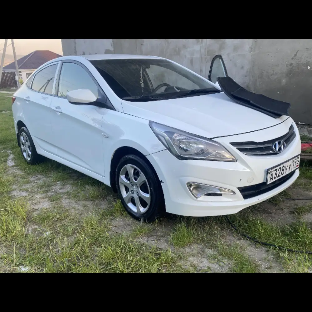 Hyundai Solaris — фото 1 из 2