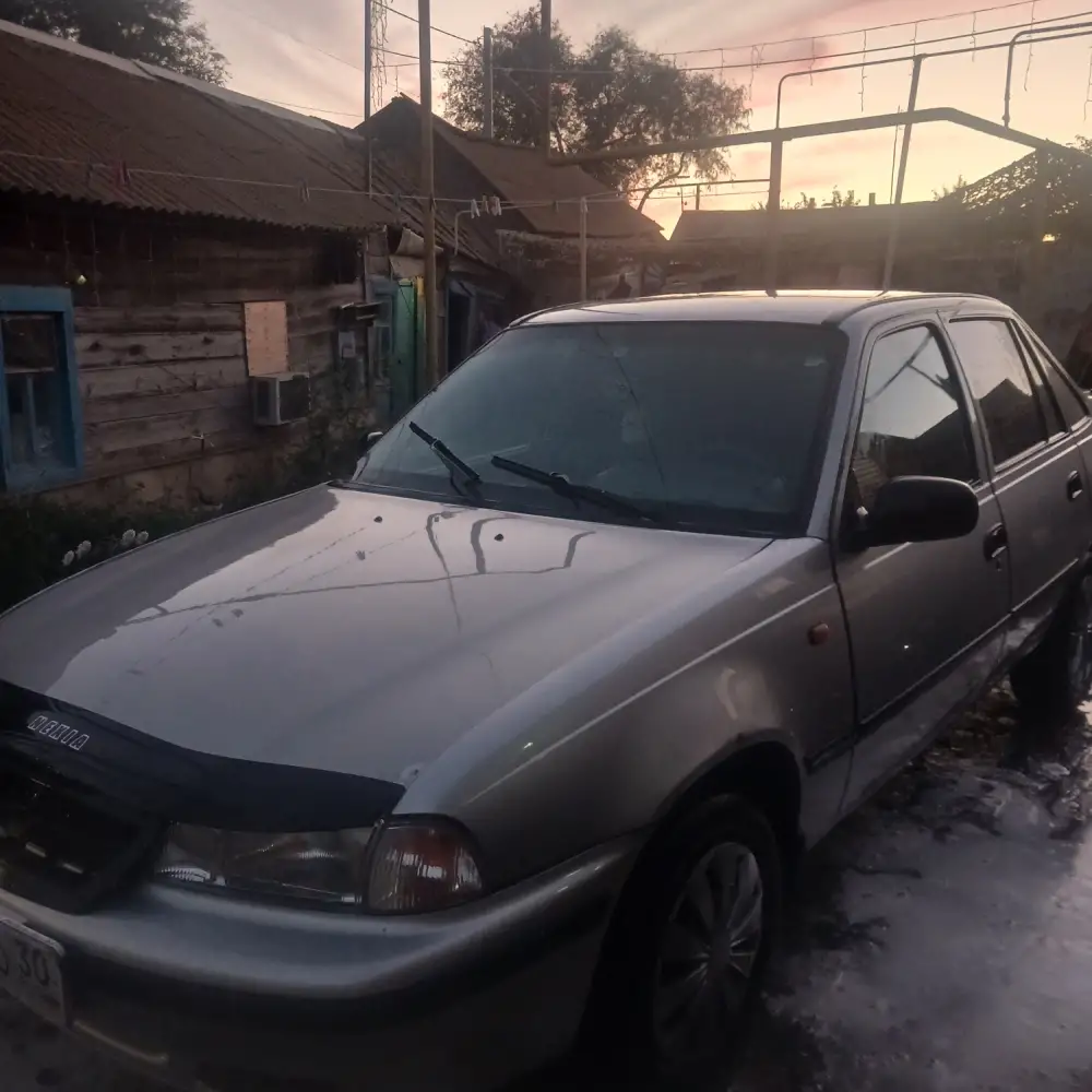 Daewoo Nexia — фото 1 из 4