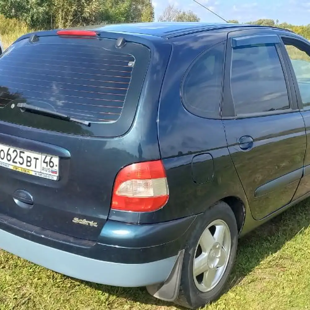Renault Scenic — фото 2 из 4