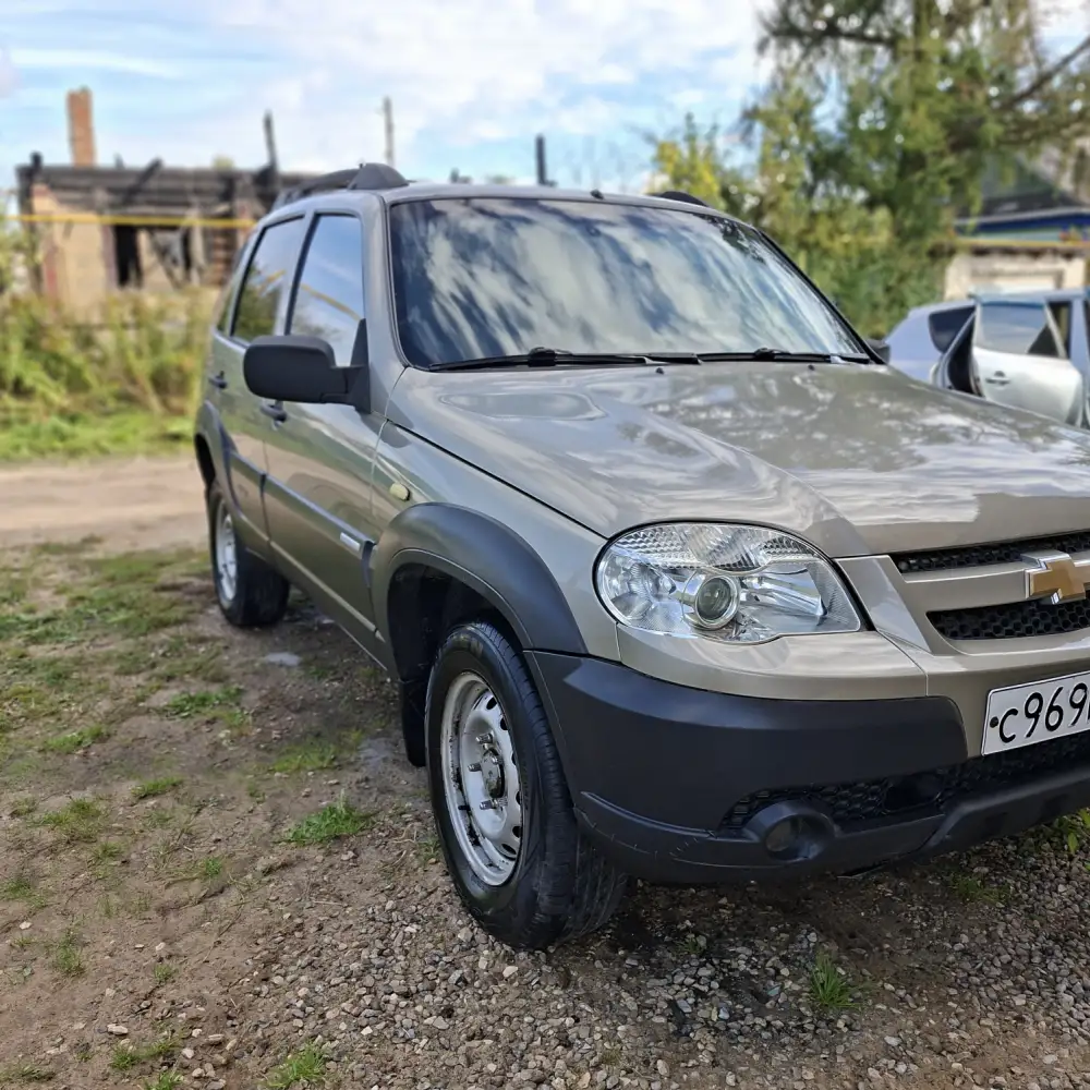 Chevrolet Niva — фото 4 из 6