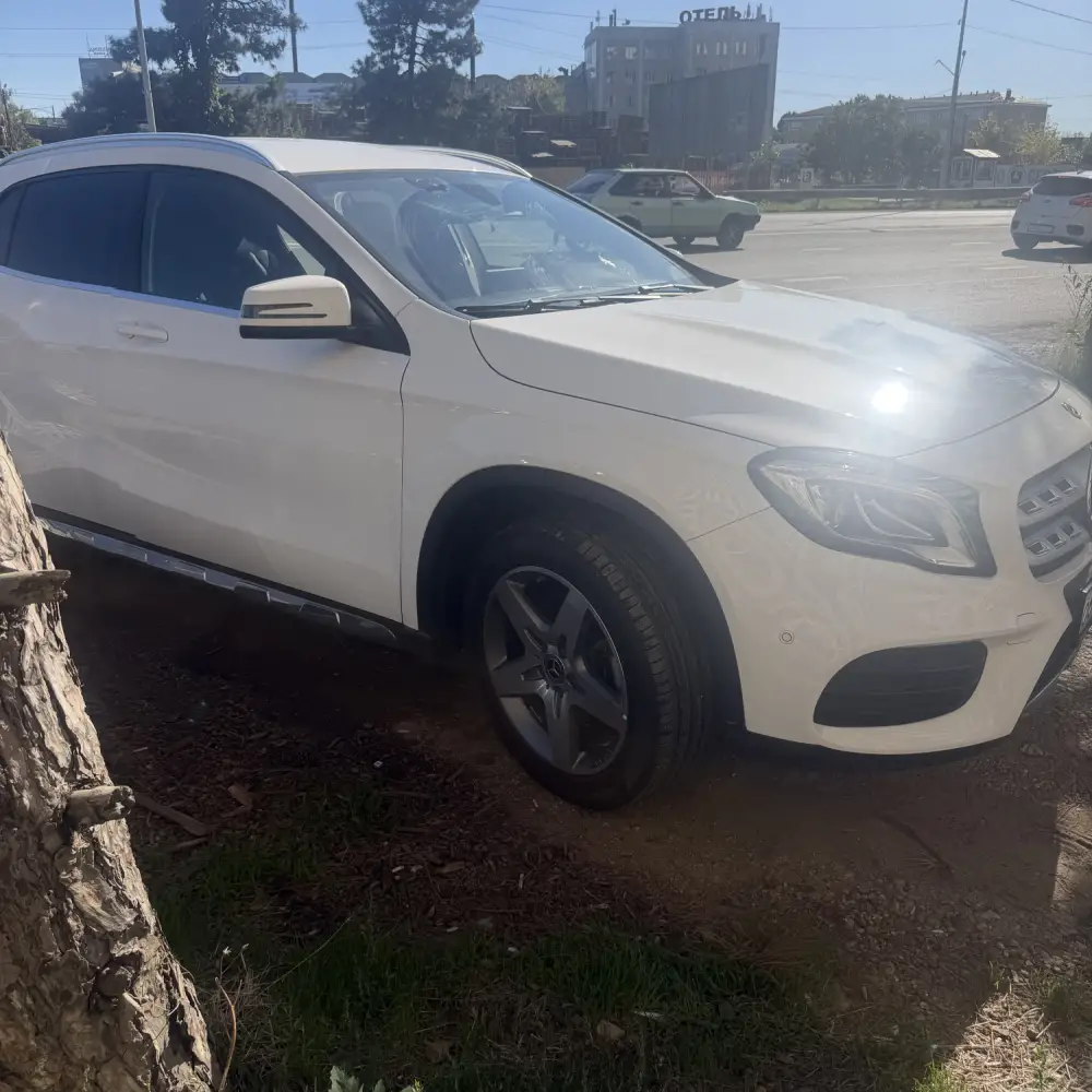 Mercedes-Benz GLA AMG — фото 4 из 6
