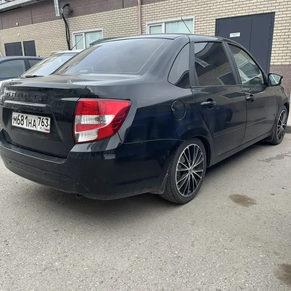 Lada Granta — фото 4 из 6
