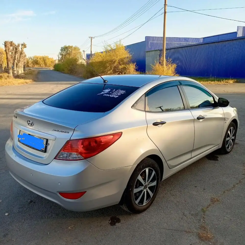 Hyundai Solaris — фото 1 из 6