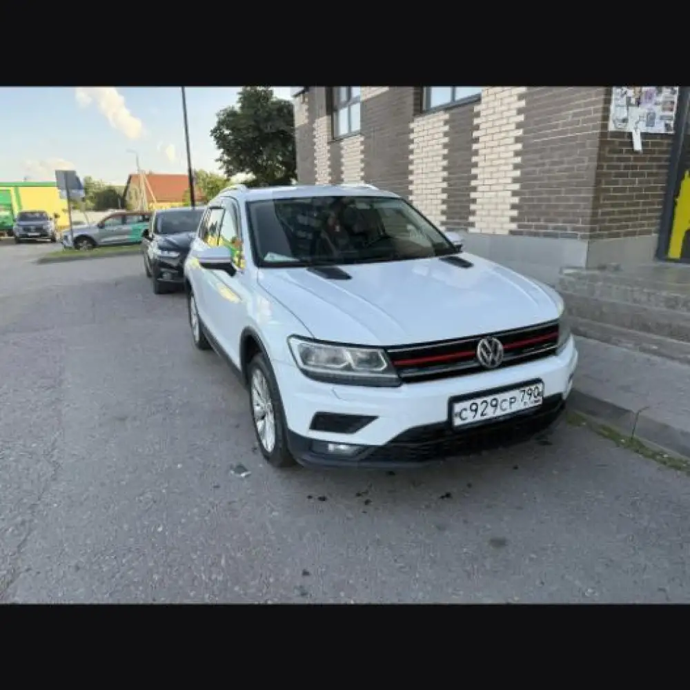 Volkswagen Tiguan — фото 3 из 6