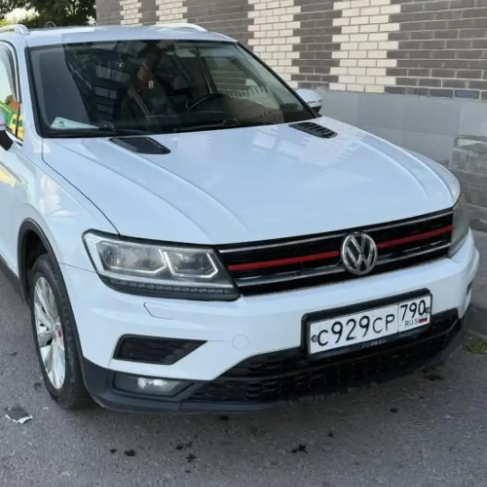 Volkswagen Tiguan — фото 6 из 6