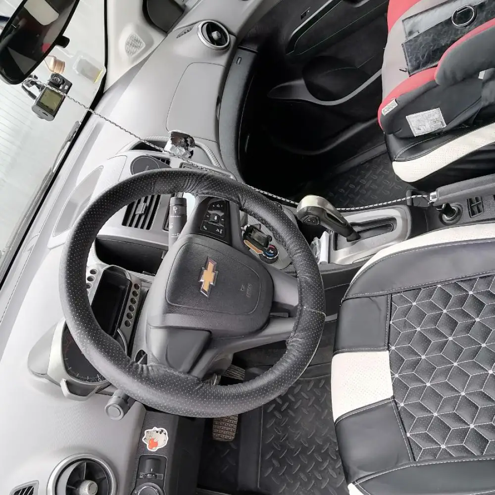 Chevrolet Aveo — фото 2 из 6