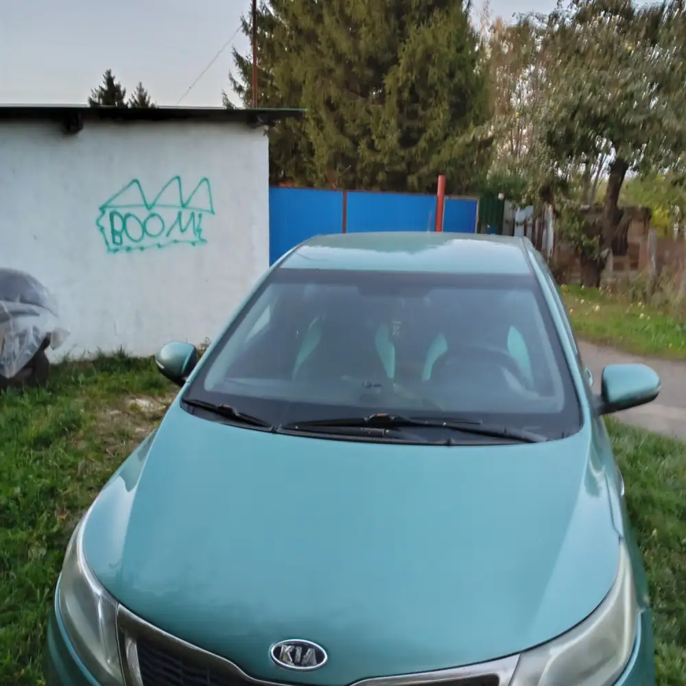 Kia Rio — фото 1 из 6