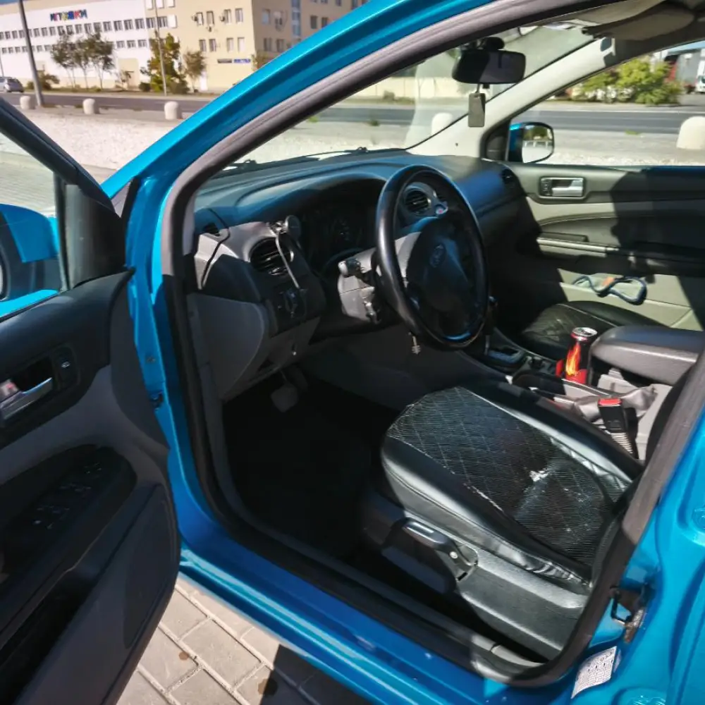 Ford Focus — фото 6 из 6