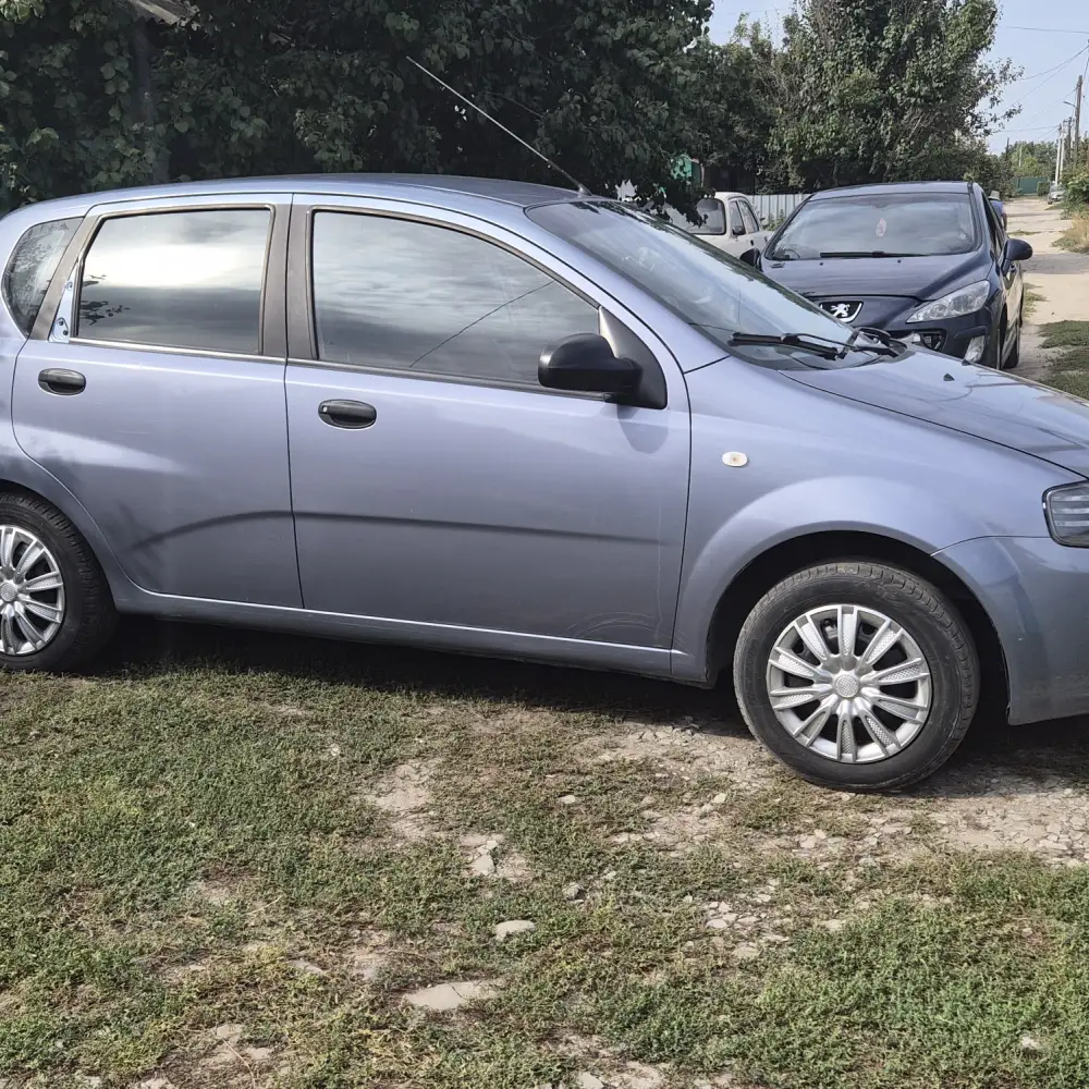 Chevrolet Aveo — фото 2 из 6