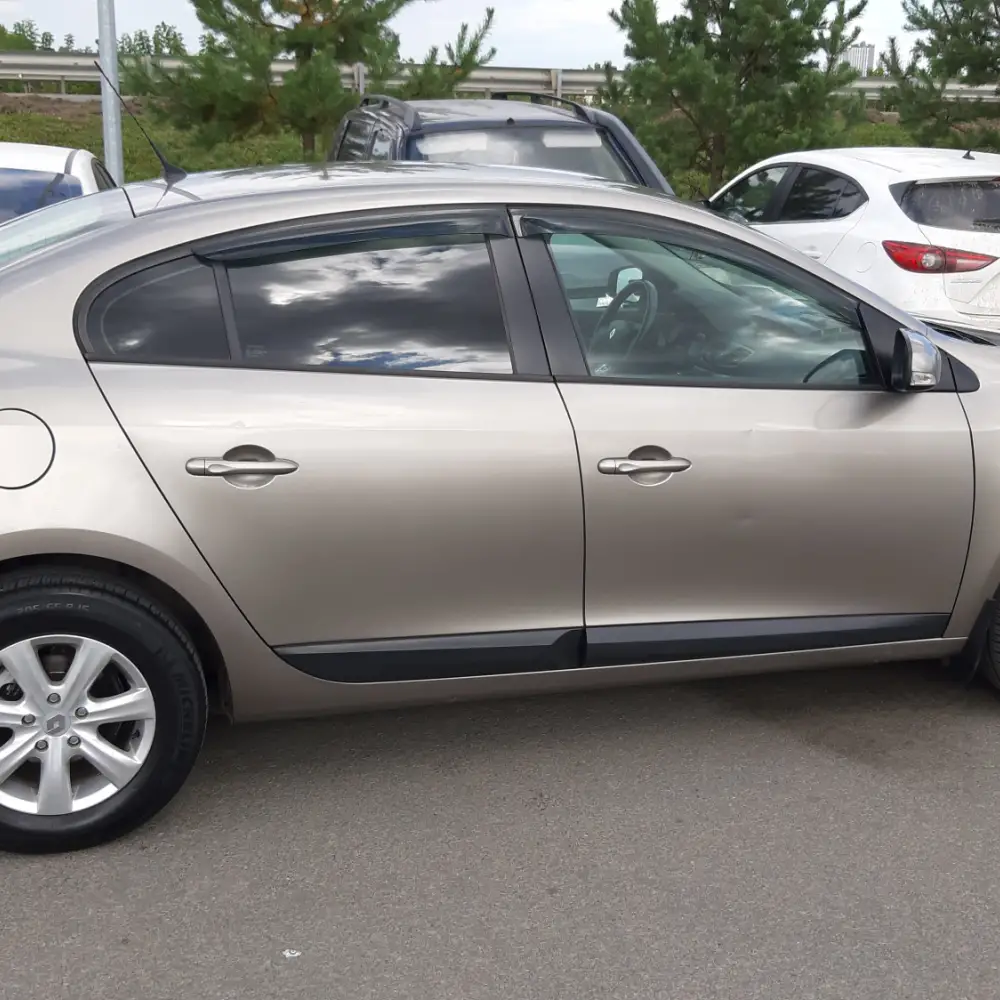 Renault Fluence — фото 2 из 6