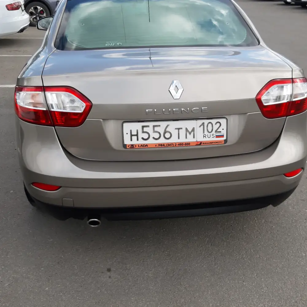 Renault Fluence — фото 3 из 6