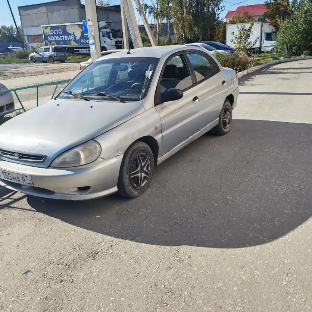 Kia Rio — фото 6 из 6