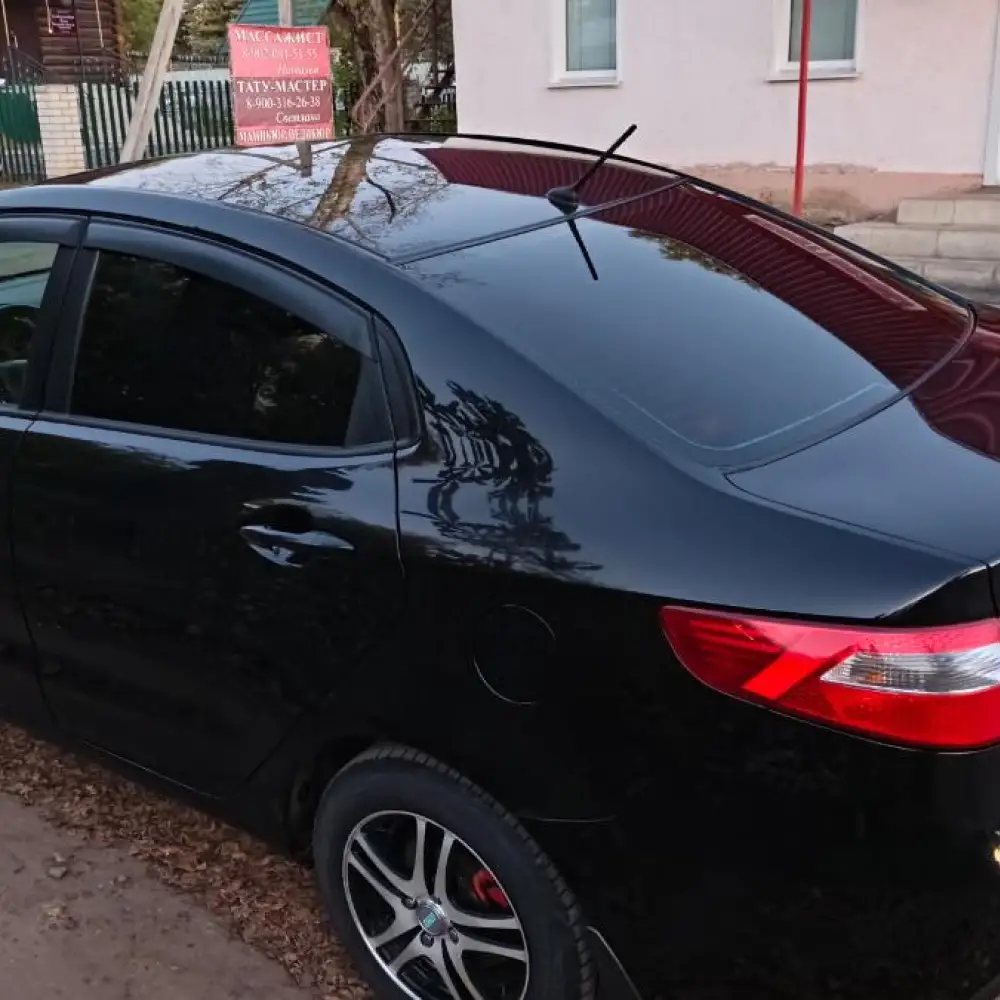 Kia Rio — фото 4 из 6