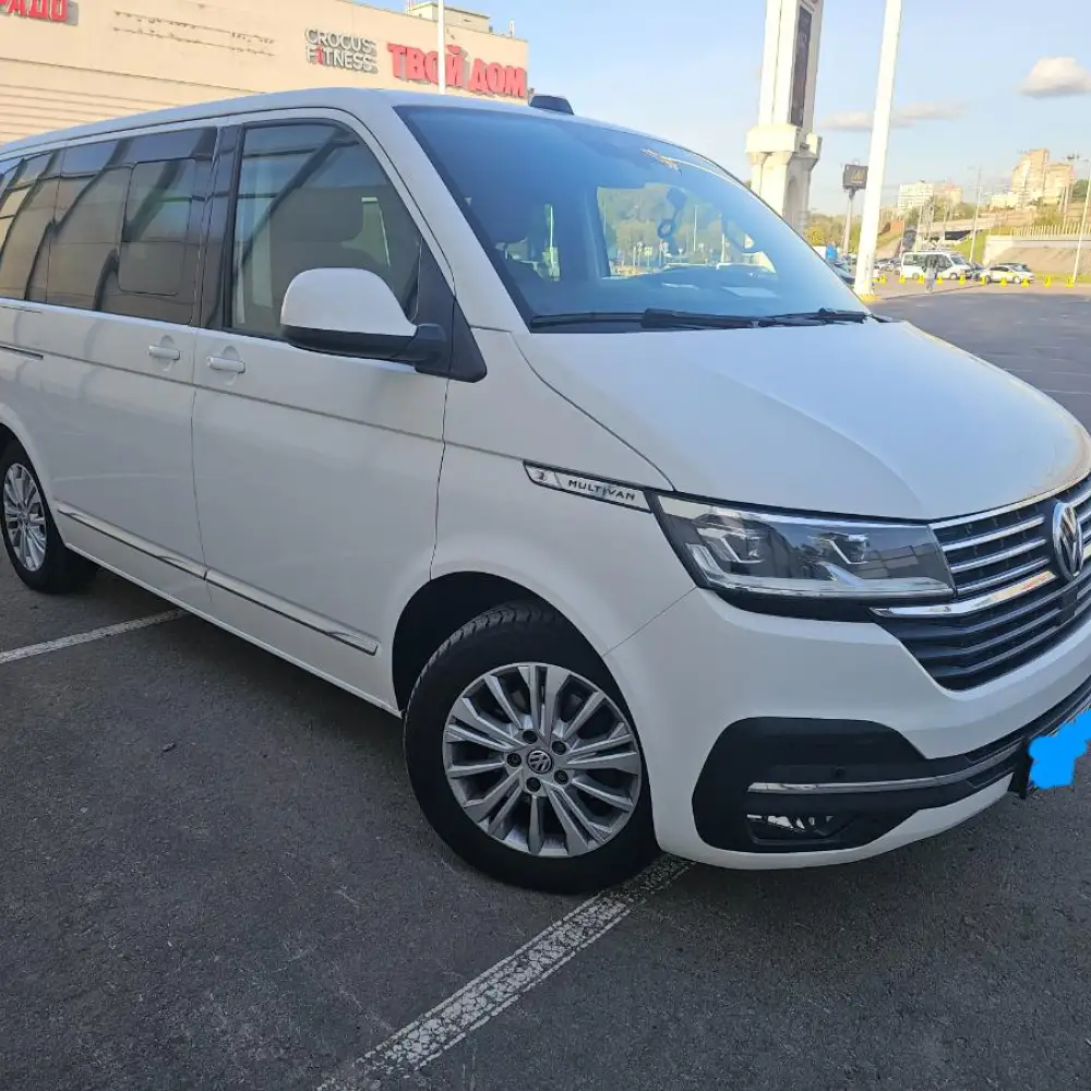 Volkswagen Multivan — фото 2 из 6