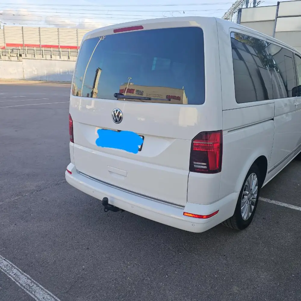Volkswagen Multivan — фото 3 из 6