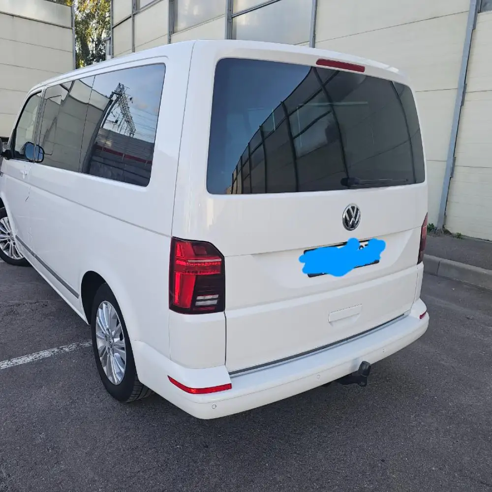 Volkswagen Multivan — фото 4 из 6