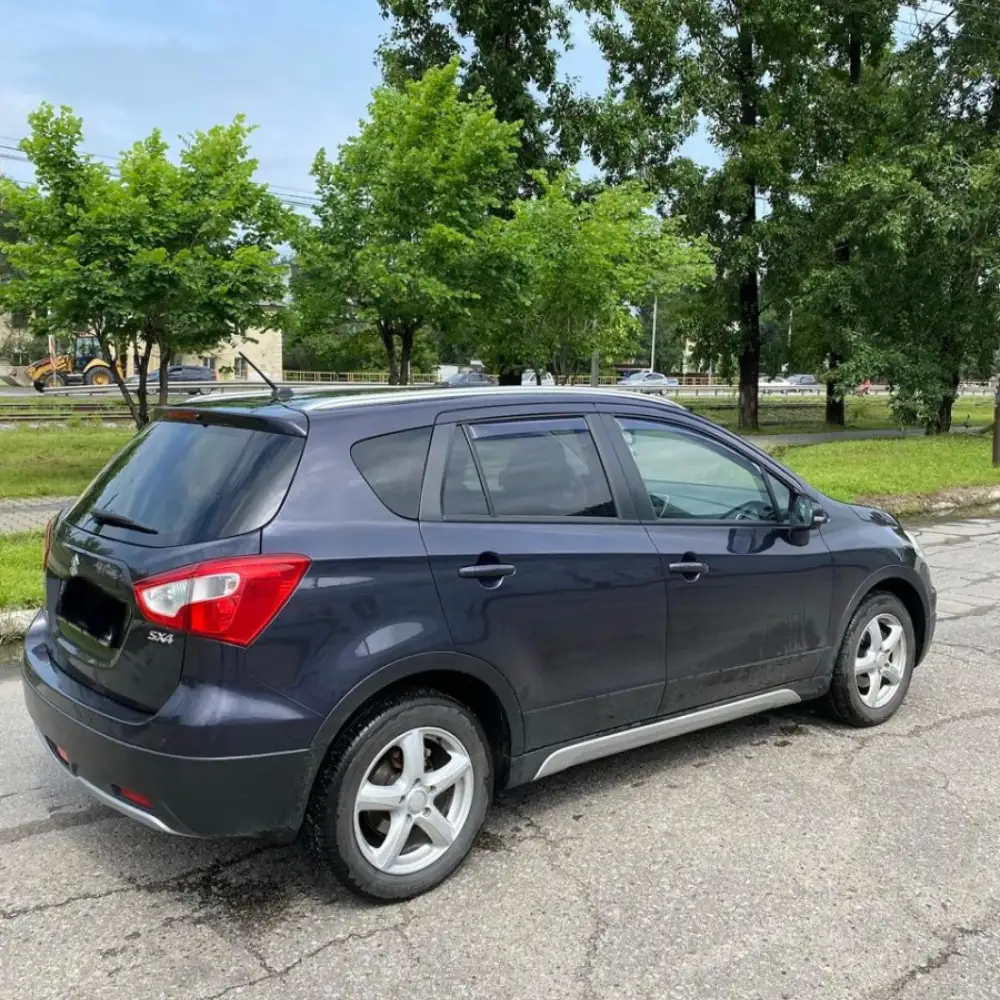 Suzuki SX4 — фото 4 из 6