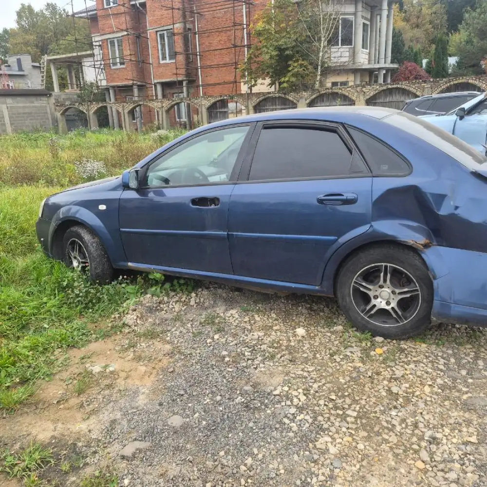 Chevrolet Lacetti — фото 2 из 3