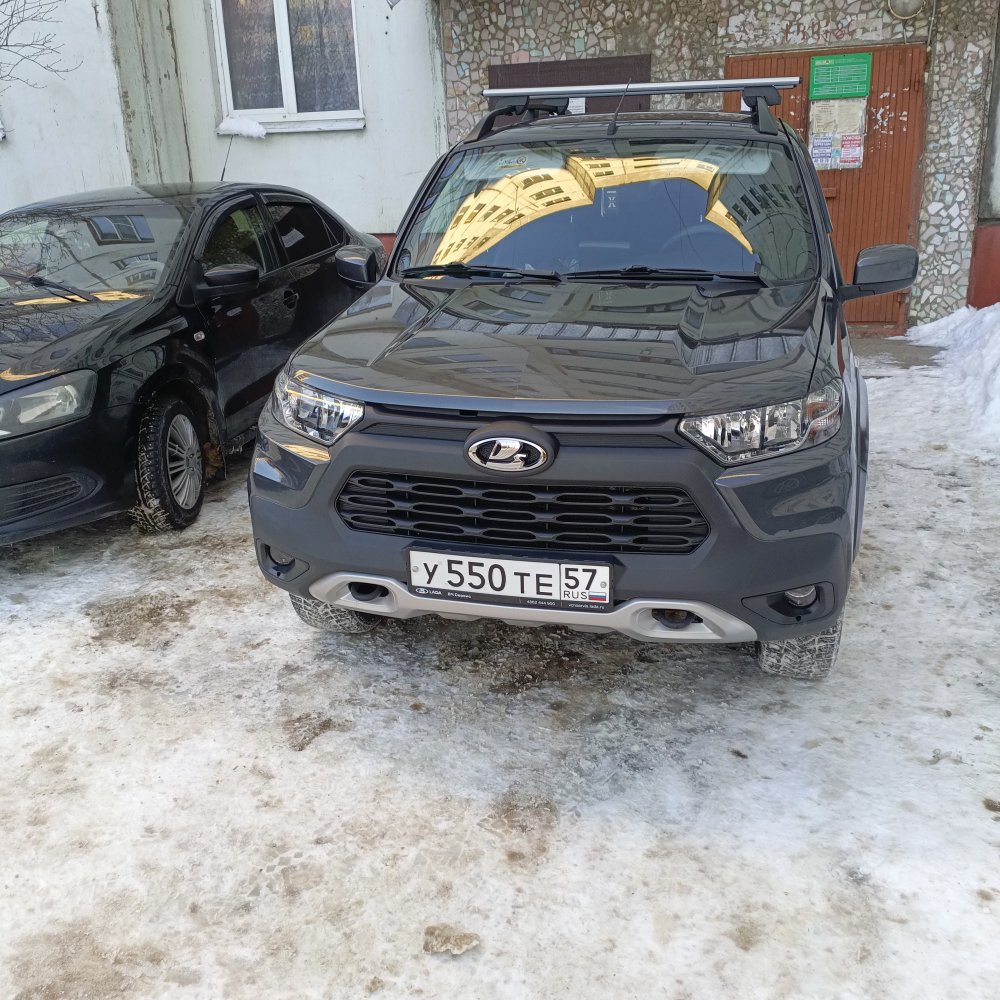 Lada Niva Travel