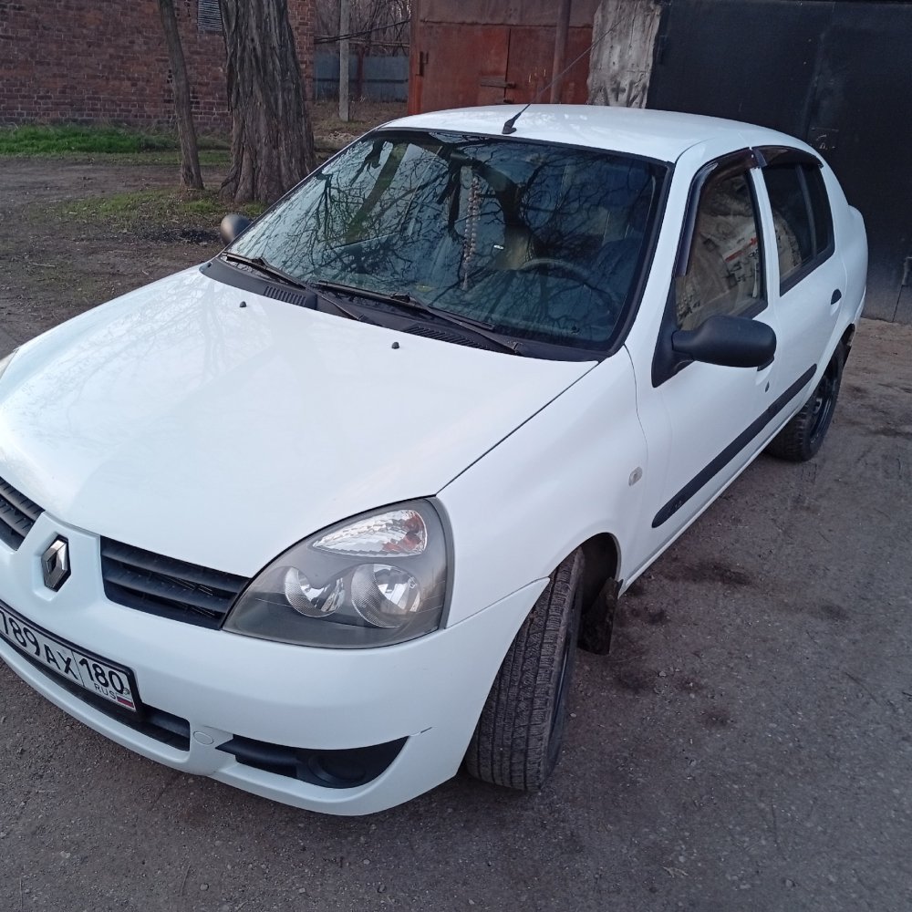 Renault Clio — фото 1 из 1