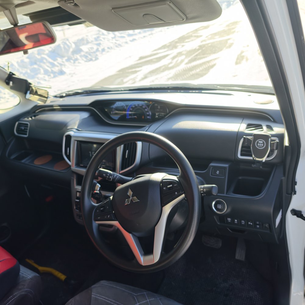 Suzuki Solio — фото 1 из 1