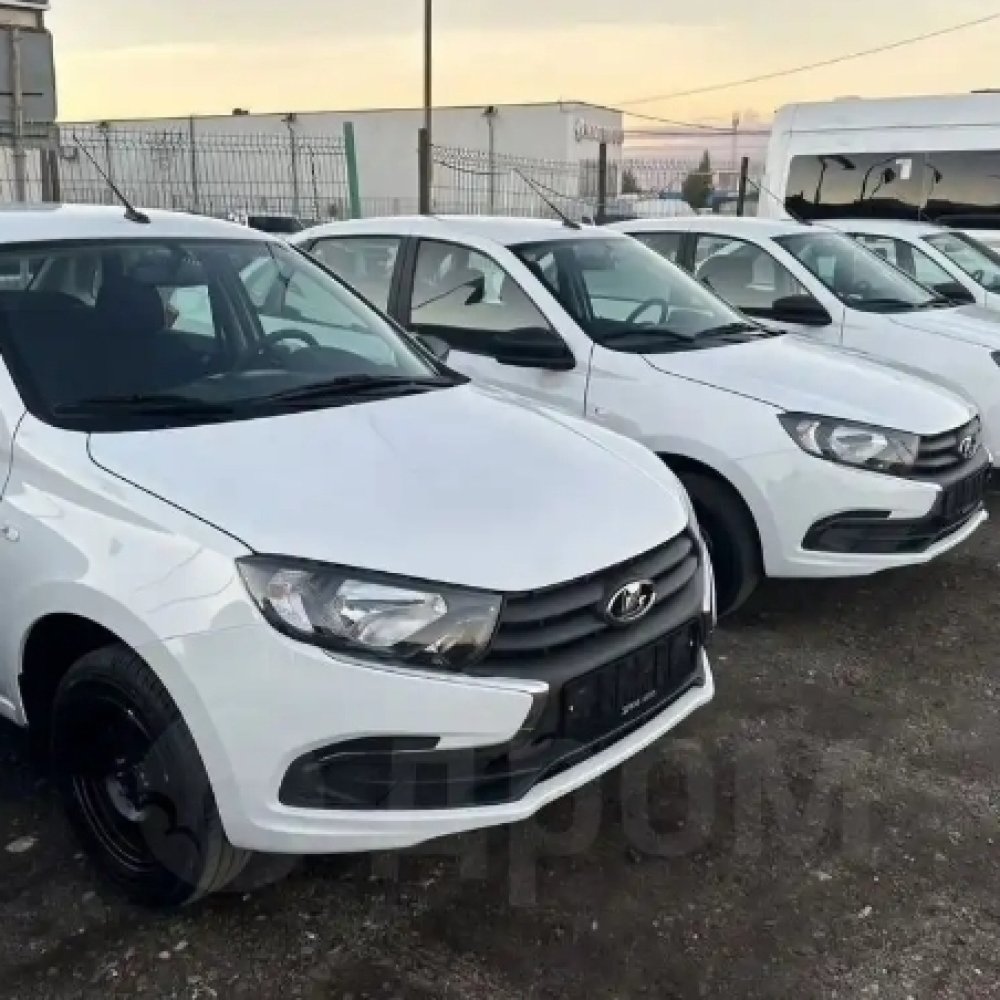 Lada Granta — фото 1 из 1